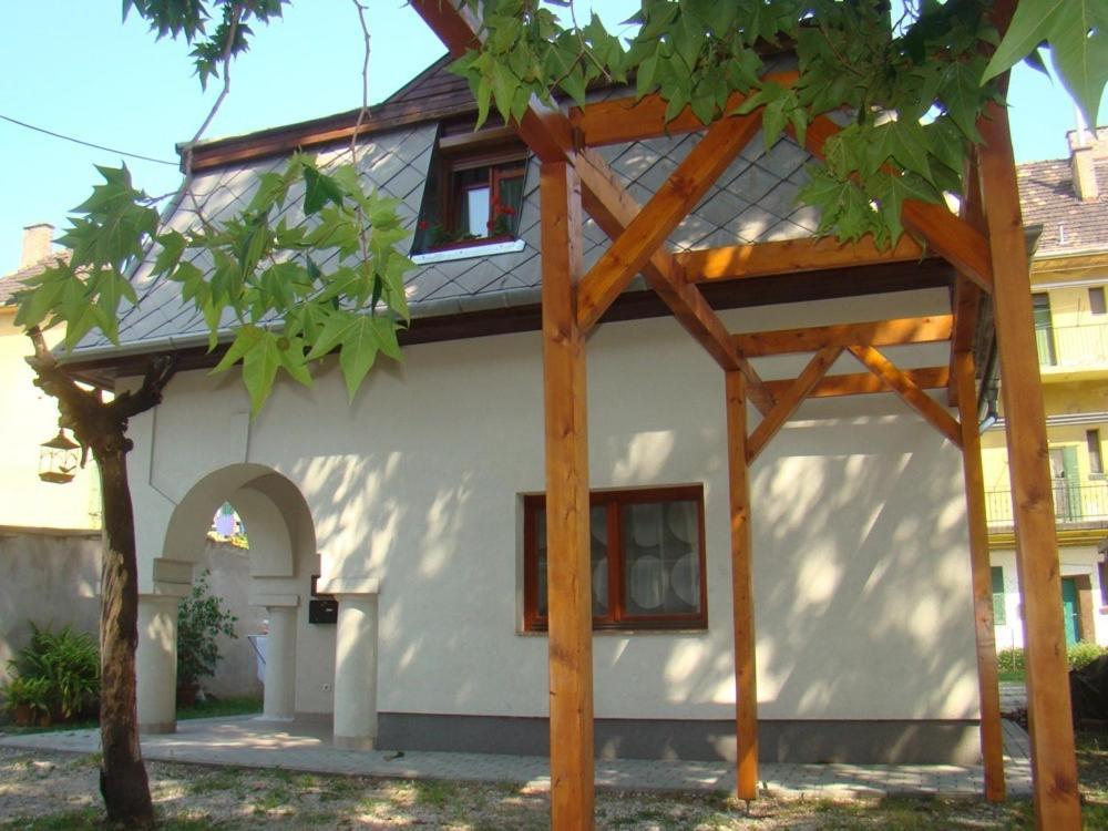 Wash House Apartman Gyor Luaran gambar